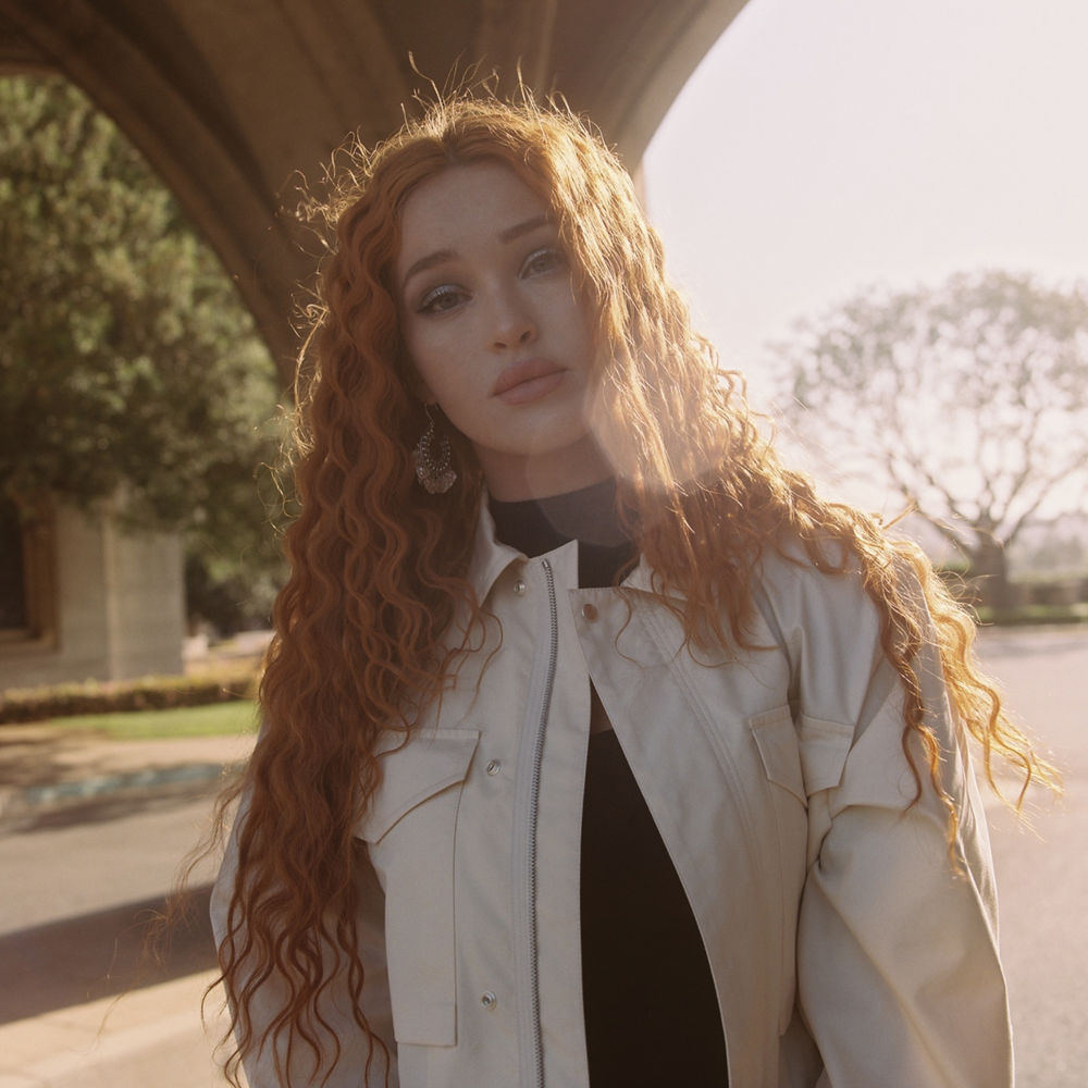 ELLEY DUHÉ - zdjęcie profilowe