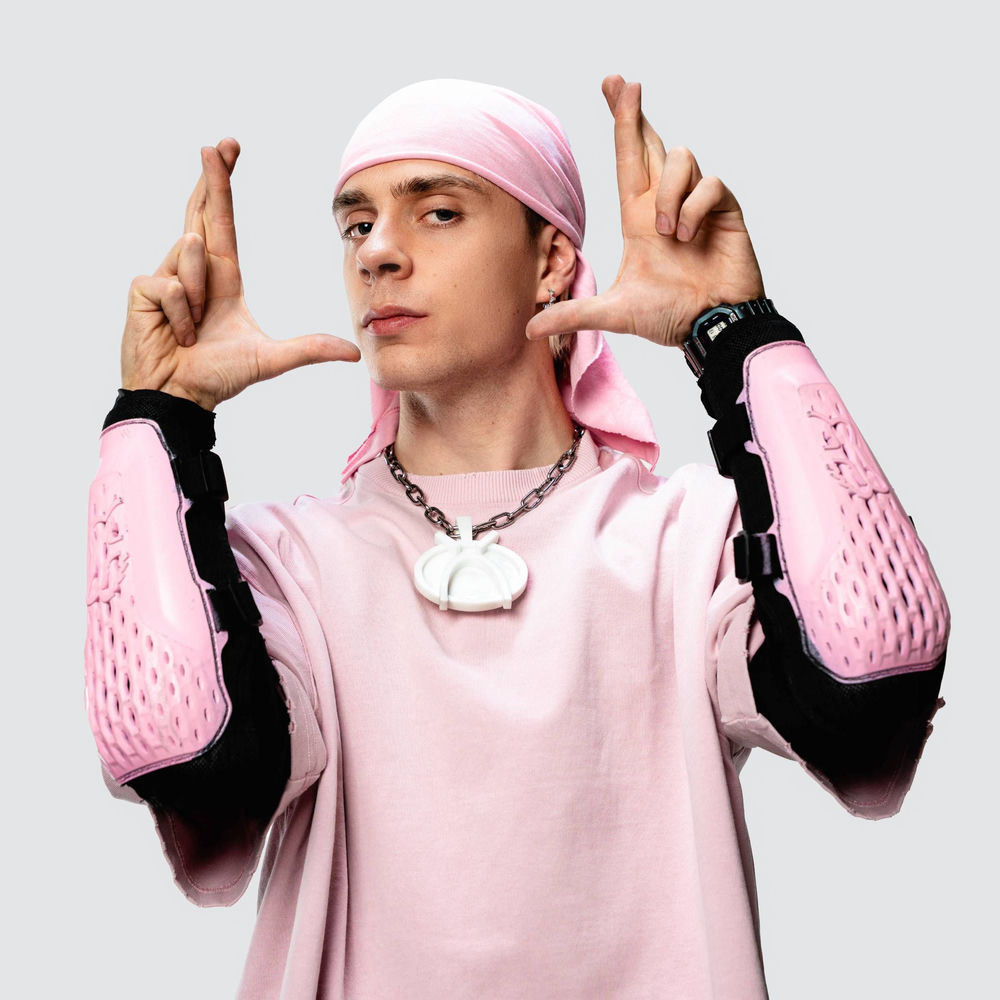 Kinny Zimmer, Kaptur - zdjęcie profilowe