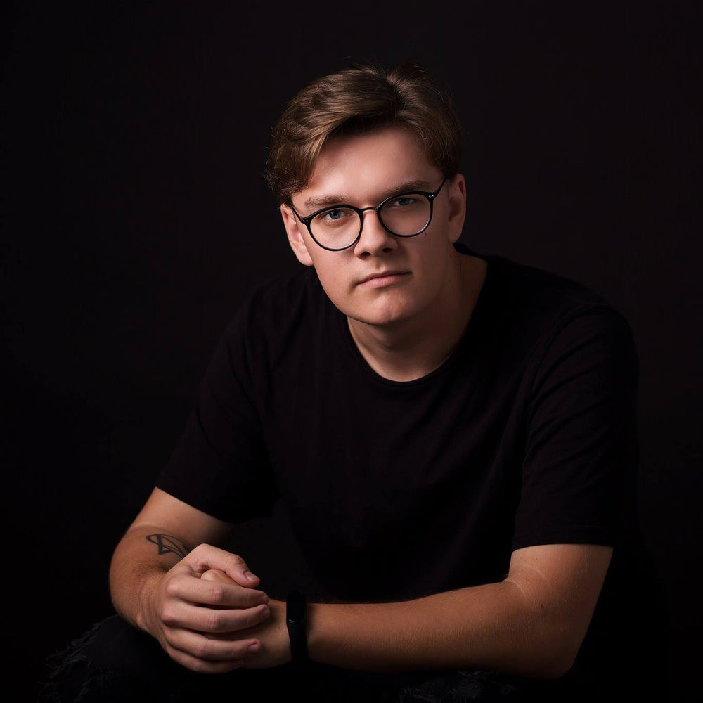 Ronnie Ferrari, MiłyPan - zdjęcie profilowe