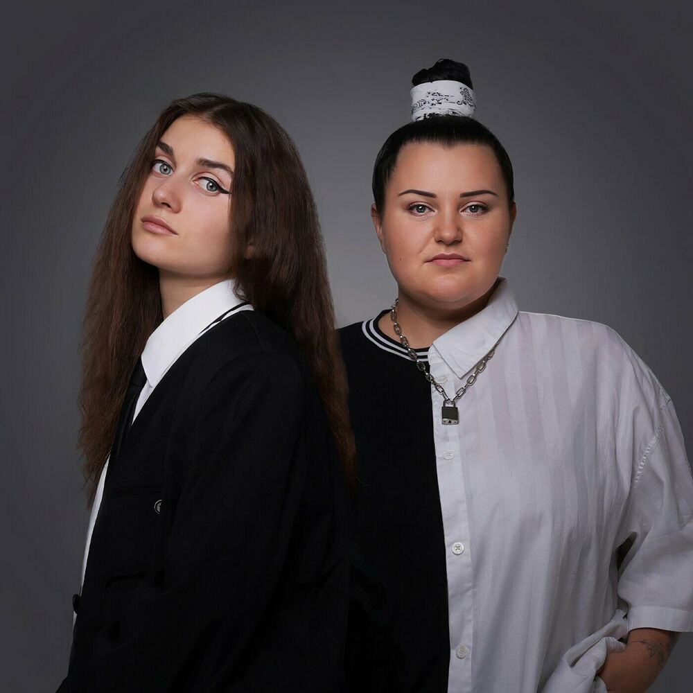 Okładka: alyona alyona, Jerry Heil - Teresa & Maria