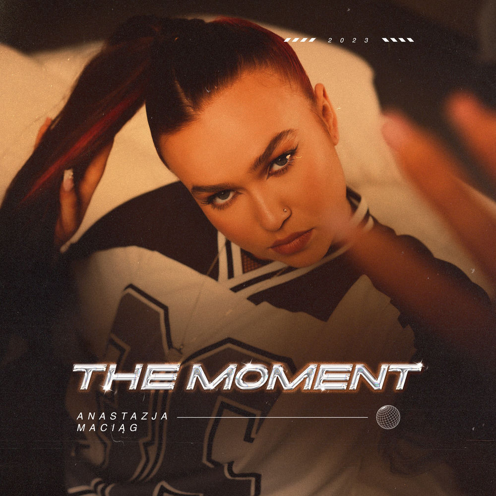 Okładka: Anastazja Maciąg, Questy - Moment / The Moment