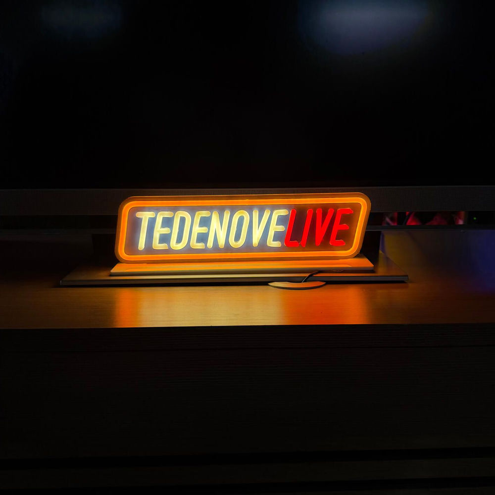 Okładka: TEDENOVELIVE