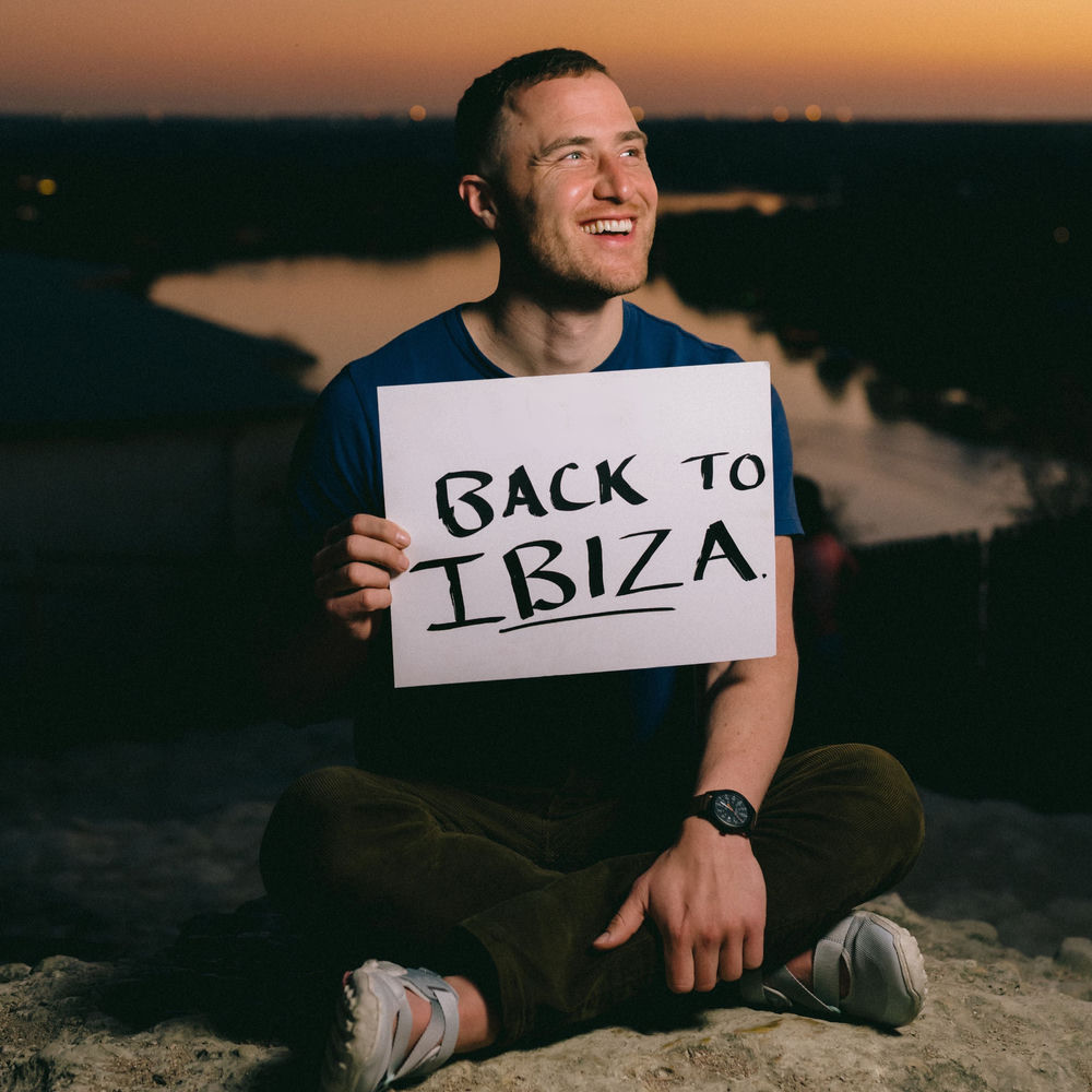 Okładka: BACK TO IBIZA