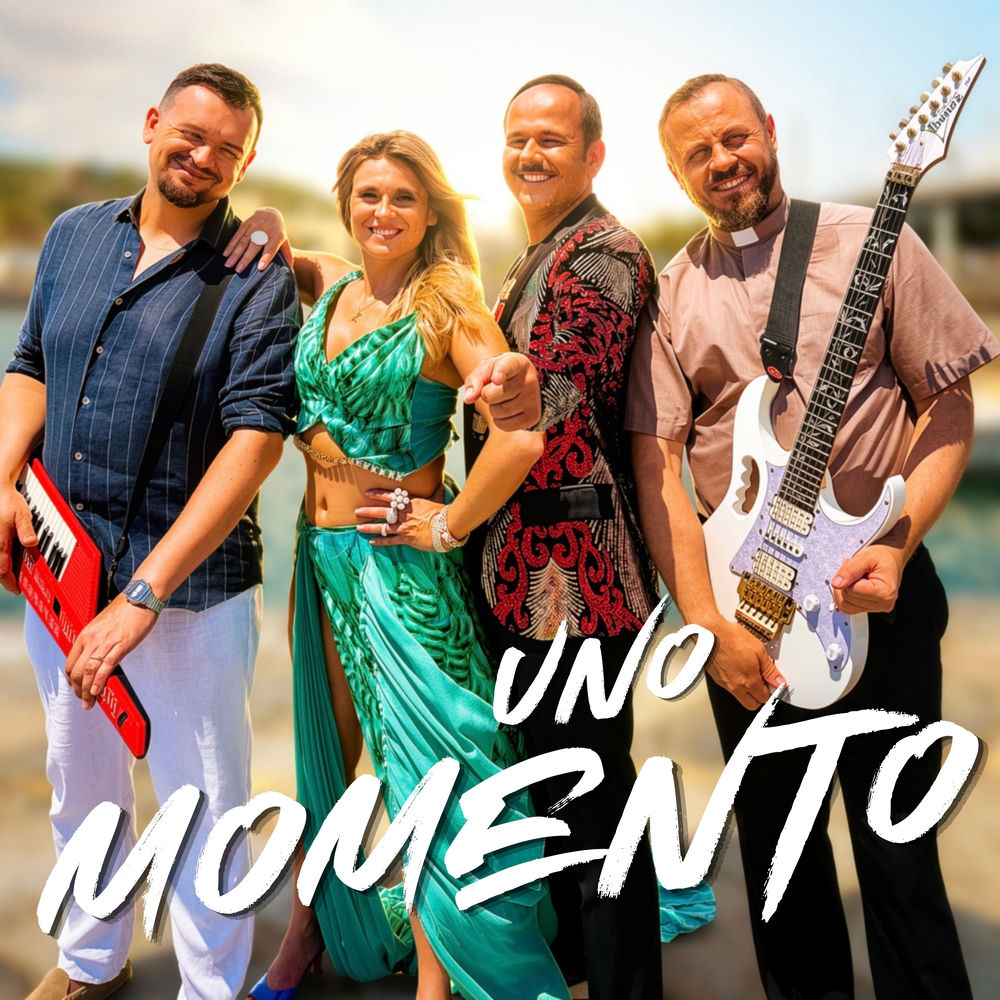 Okładka: Uno momento