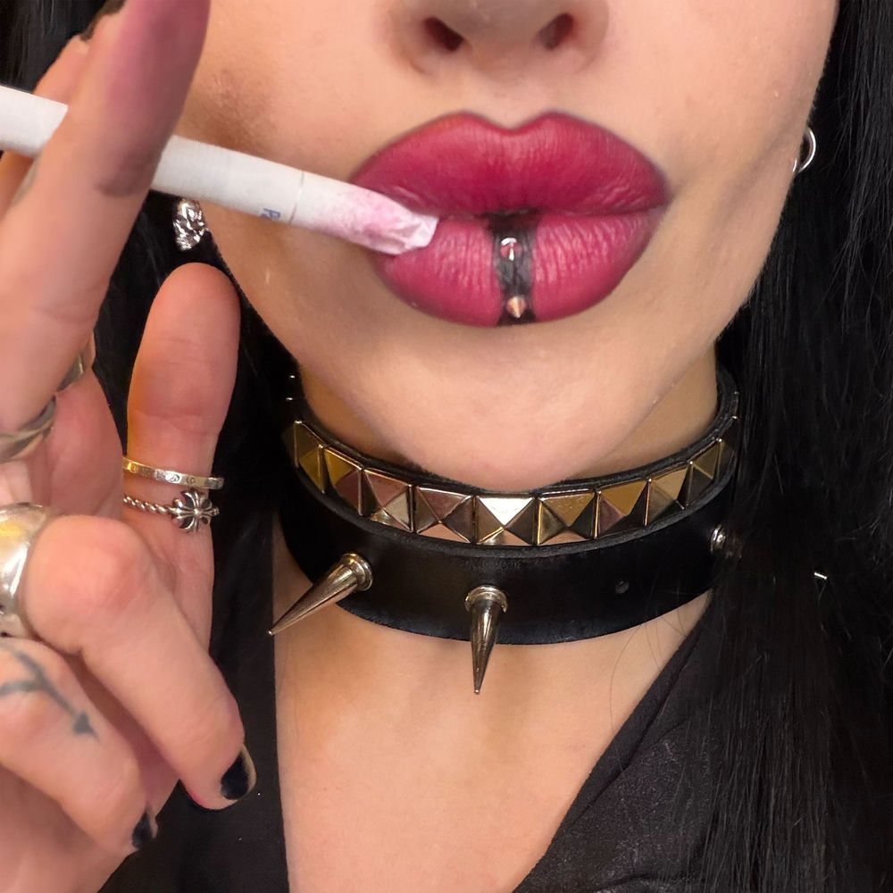 Okładka: LIPSTICK