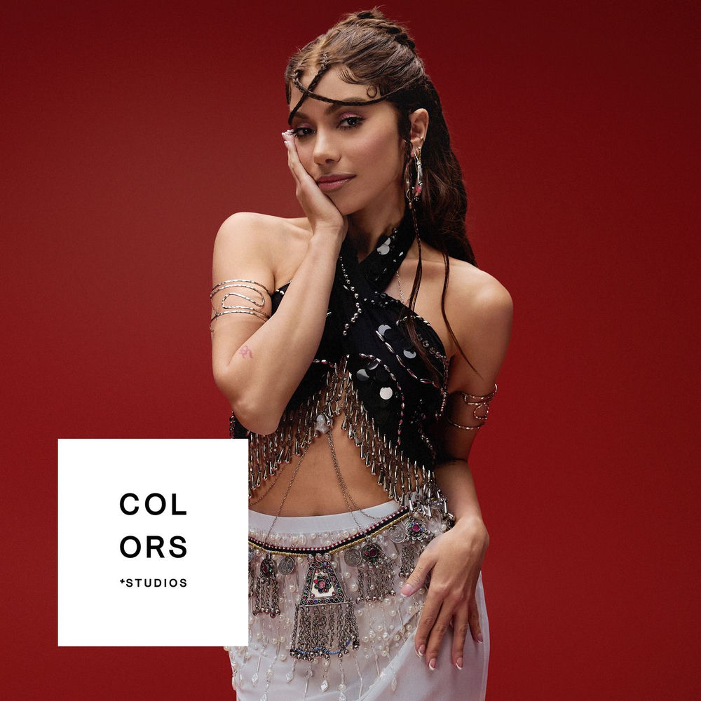 Okładka: Pinterest - A COLORS SHOW