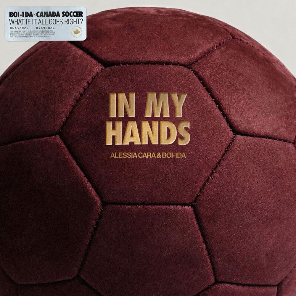 Okładka: IN MY HANDS