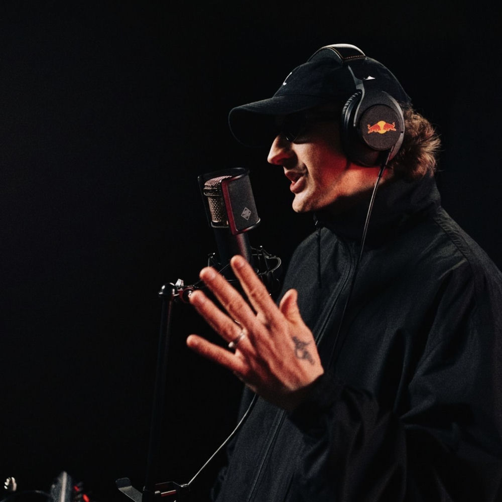 Okładka: TBC (Red Bull 64 Bars)